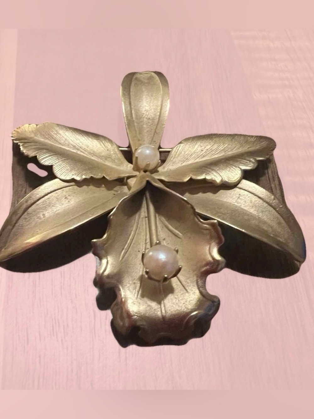 Vintage Goldtone Orchid Flower Brooch with Faux Pearls #coastalgrandma #feminine